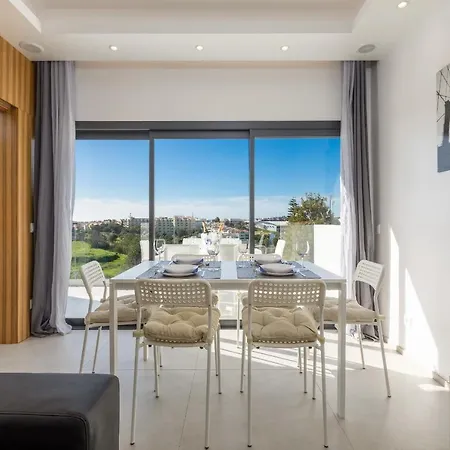 Correeira Luxury אלבופיירה