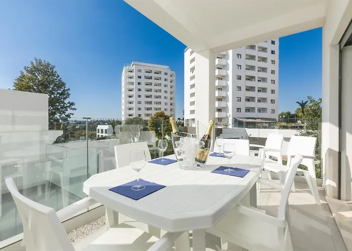 Апартаменты Correeira Luxury