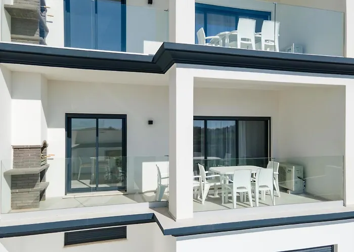 Correeira Luxury *
