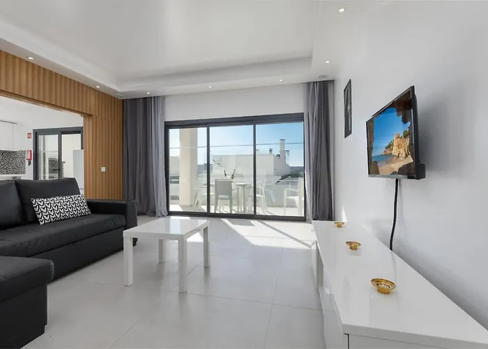 Апартаменты Correeira Luxury
