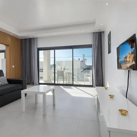 Апартаменты Correeira Luxury